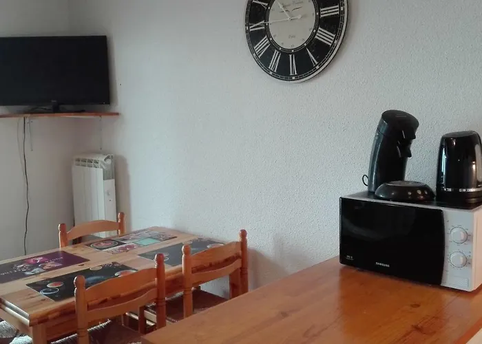 T2 Avec Fermee Et Terrasse Les Angles (Pyrenees-Orientales)